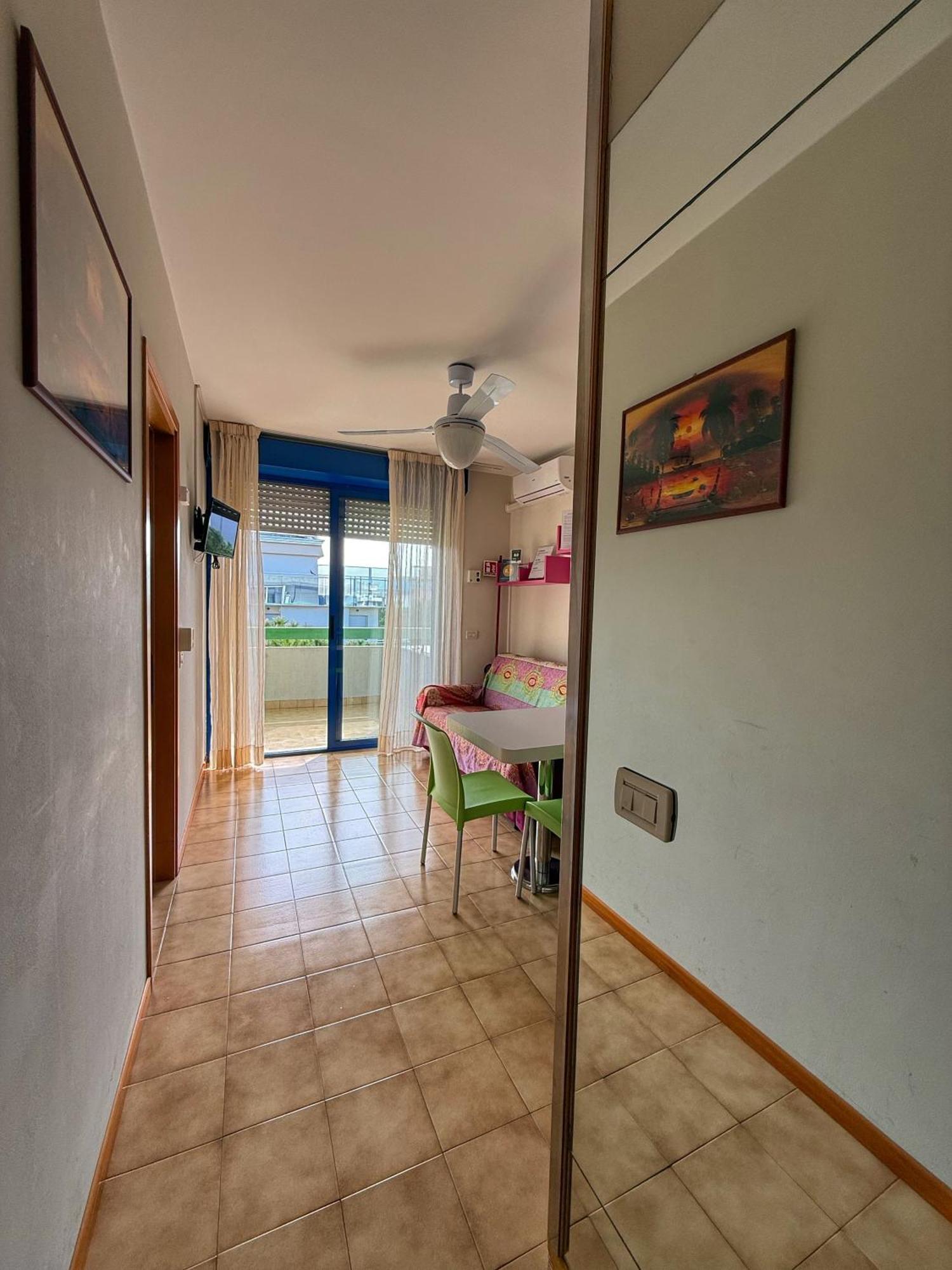 Grazioso Appartamento N 66 A Bibione A 100 Mt Dal Mare Extérieur photo