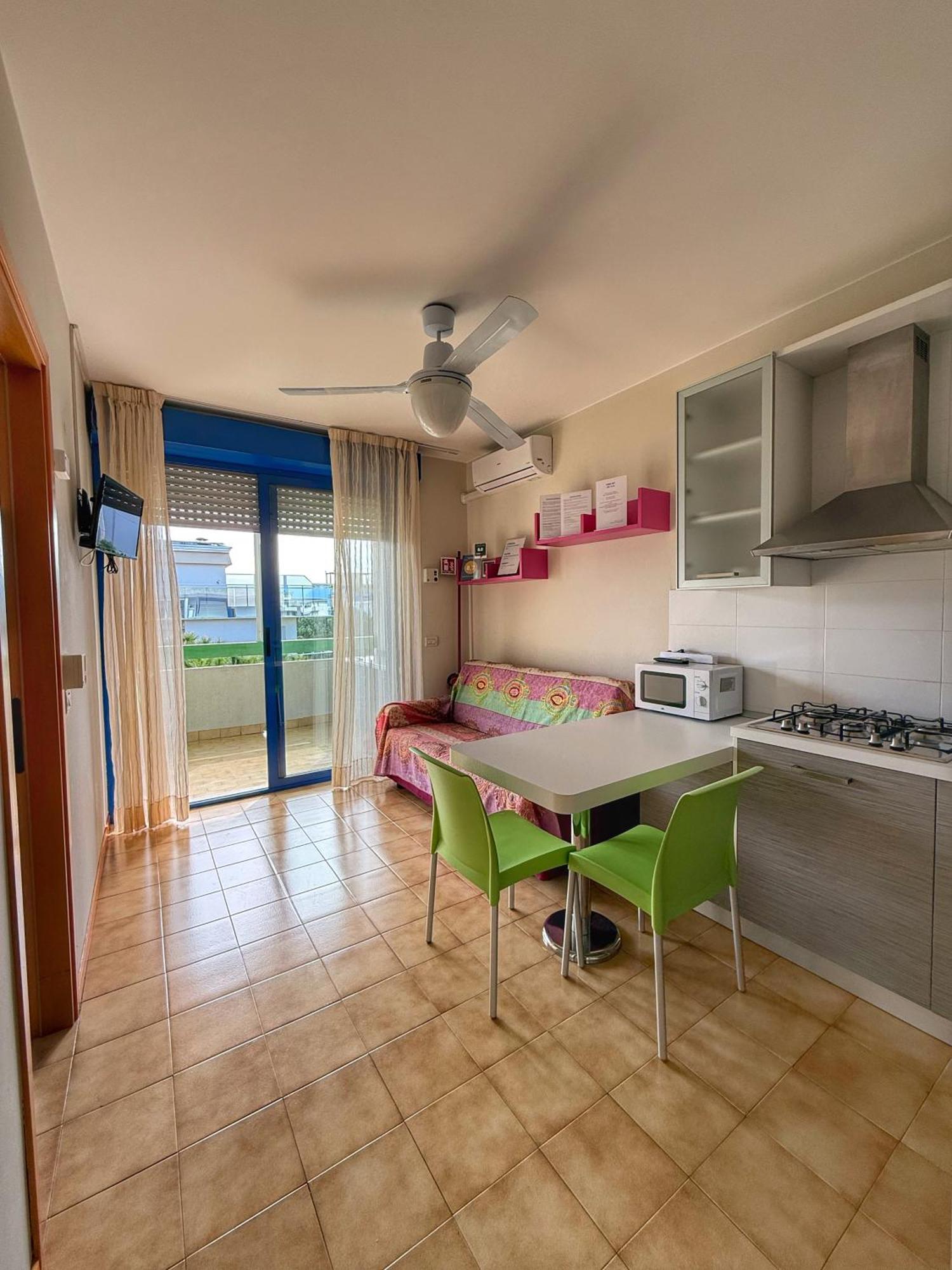 Grazioso Appartamento N 66 A Bibione A 100 Mt Dal Mare Extérieur photo